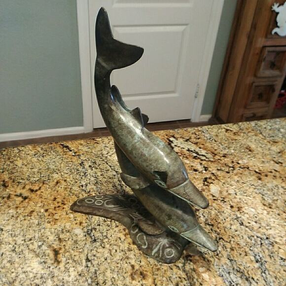Vintage Two Dolphins Brass Sculpture With Patina Ocean Sea Decor - Picture 4 of 10